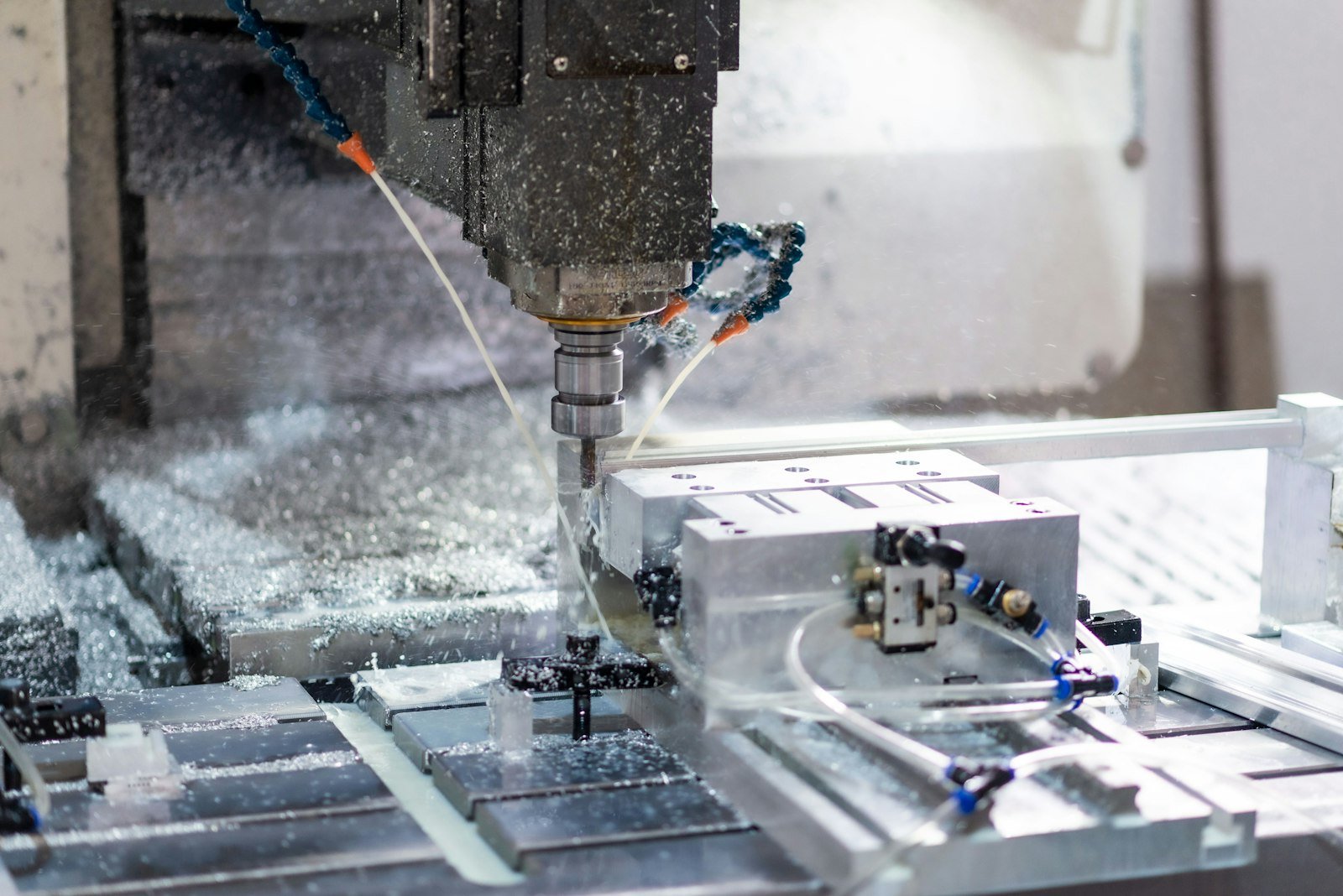 Centro de maquinado CNC de CoreMesh en operación